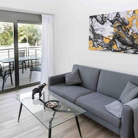 Design Apartment With Swimming Pool Near The Beach Athen Eksteriør billede
