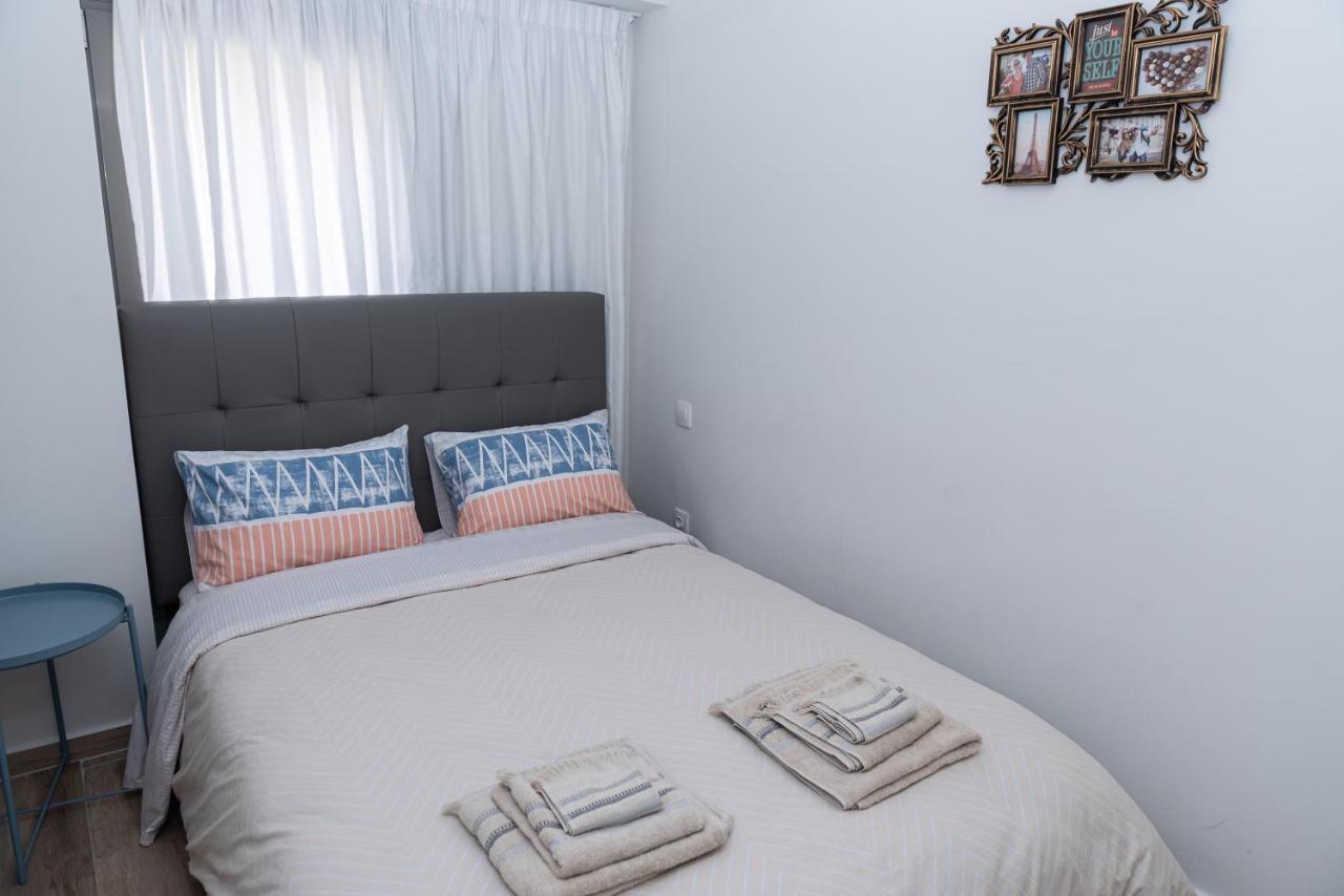 Design Apartment With Swimming Pool Near The Beach Athen Eksteriør billede