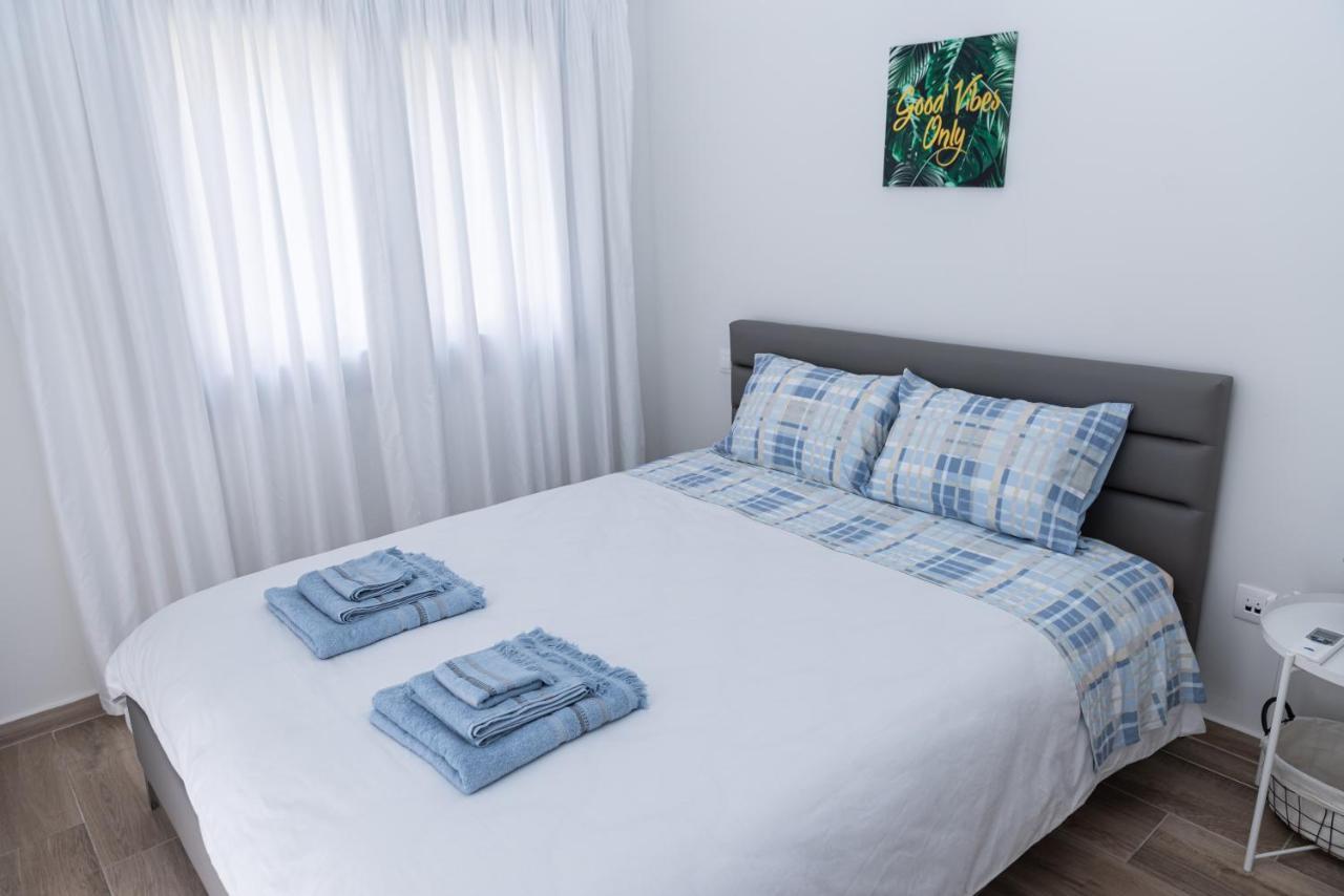 Design Apartment With Swimming Pool Near The Beach Athen Eksteriør billede
