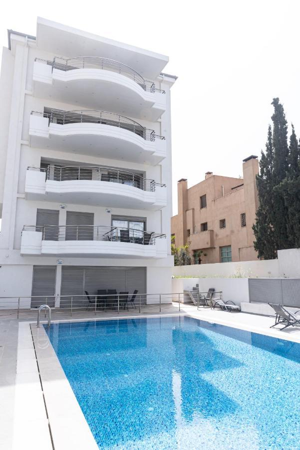 Design Apartment With Swimming Pool Near The Beach Athen Eksteriør billede