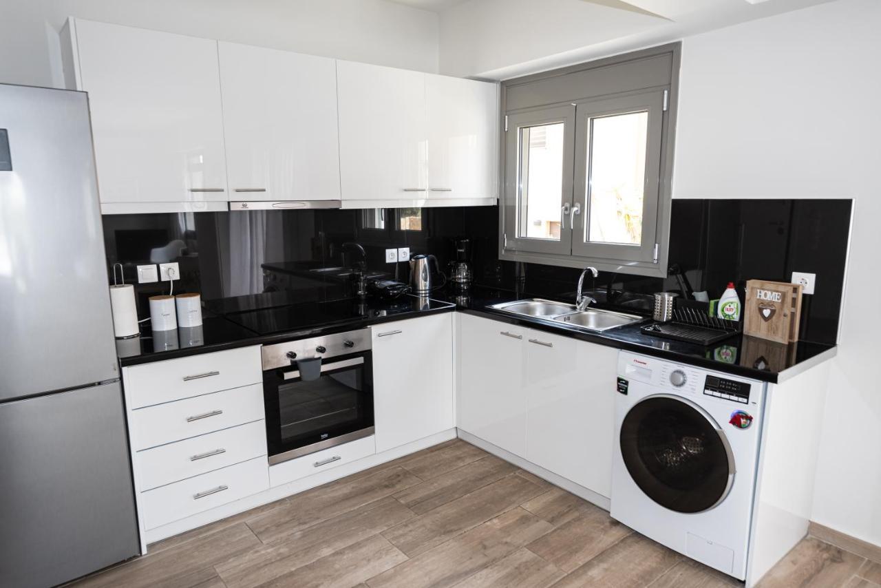 Design Apartment With Swimming Pool Near The Beach Athen Eksteriør billede
